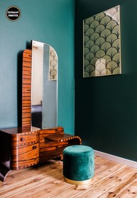 Elegant Hostel & Apartments