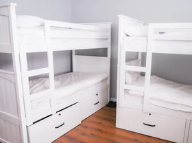 Elegant Hostel & Apartments