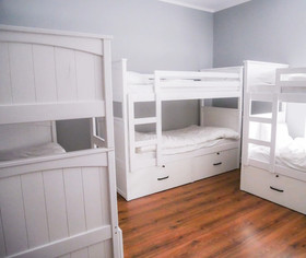 Elegant Hostel & Apartments