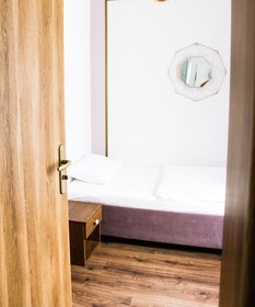 Elegant Hostel & Apartments
