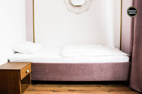 Elegant Hostel & Apartments