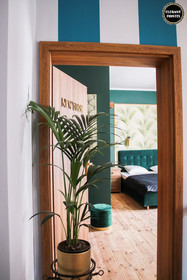 Elegant Hostel & Apartments