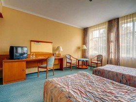 Green Hotel