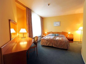 Green Hotel