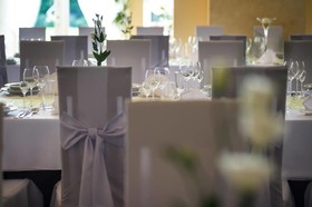 Bialy Dom Henlex Restauracja Hotel