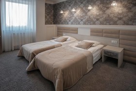 Bialy Dom Henlex Restauracja Hotel