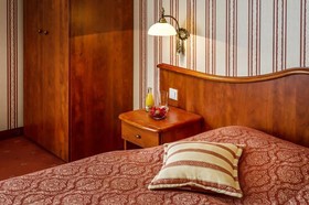 Bialy Dom Henlex Restauracja Hotel