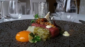 Bialy Dom Henlex Restauracja Hotel