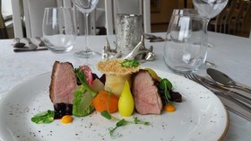 Bialy Dom Henlex Restauracja Hotel