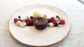 Bialy Dom Henlex Restauracja Hotel