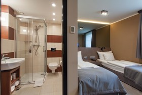 Ilonn Hotel