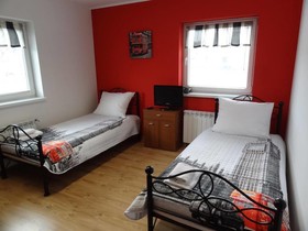Leo Hostel
