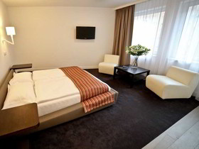 Platinum Palace Apartments