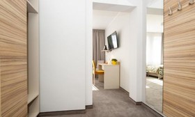 Poznan West Hotel