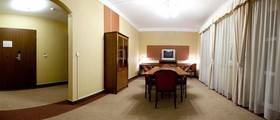 Hotel Anton By DNS
