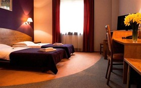 Hotel Anton By DNS