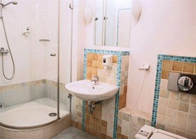 Hotel Anton By DNS