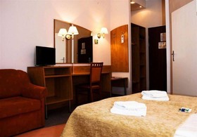 Hotel Anton By DNS
