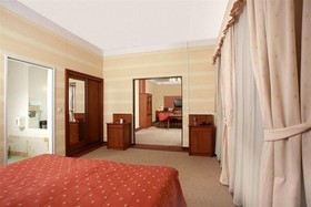 Hotel Anton By DNS