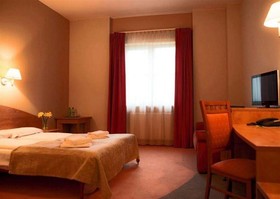 Hotel Anton By DNS