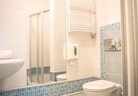 Hotel Anton By DNS