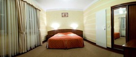 Hotel Anton By DNS