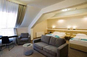 Velvet Hotel & Restaurant