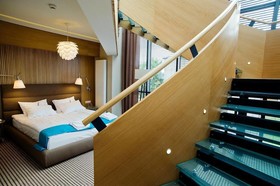 Velvet Hotel & Restaurant