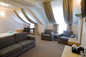 Velvet Hotel & Restaurant