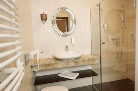 Cottonina Villa & Mineral Spa Resort