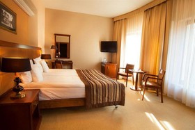 Hotel & Medi-Spa Bialy Kamien