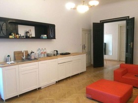 4th Floor Bed and Breakfast