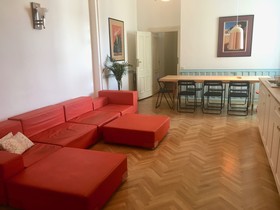 4th Floor Bed and Breakfast