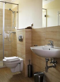 American House Willa Hennela