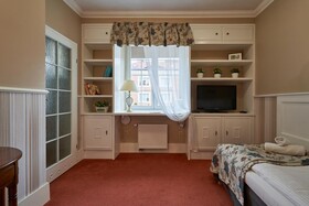 American House Willa Hennela