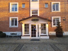 American House Willa Hennela