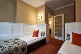 American House Willa Hennela