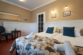 American House Willa Hennela