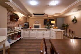 American House Willa Hennela