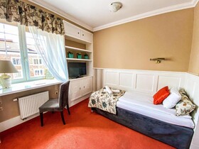 American House Willa Hennela