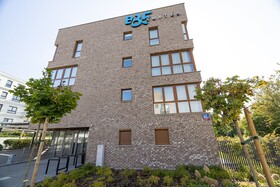 B85 Suites