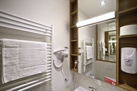 Dobrolin IV by P&O Apartments Group