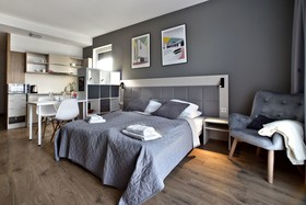 Dobrolin IV by P&O Apartments Group