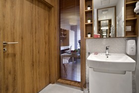 Dobrolin IV by P&O Apartments Group