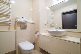 Green Wood Apartments Platinum Towers