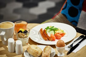 Holiday Inn Express Warsaw - The HUB