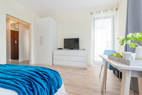 Babka Tower by P&O Apartments