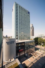 Platinum Towers by E-Apartments