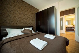 Platinum Towers by E-Apartments