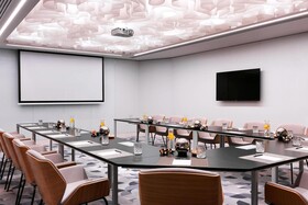 Renaissance Warsaw Airport Hotel